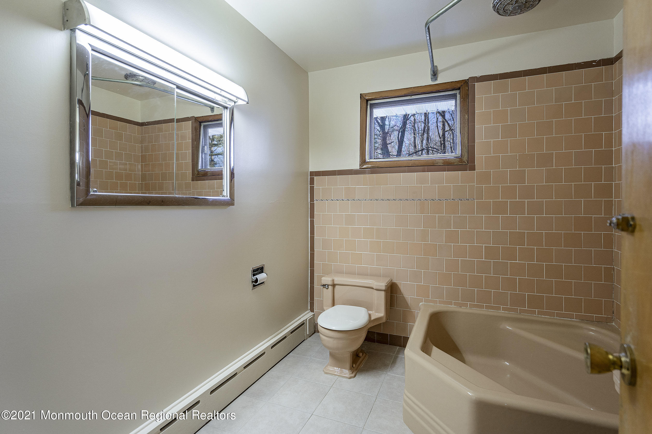 226 Hope Road Tinton Falls, NJ 07724 - Photo 25 of 28 Lavatory2