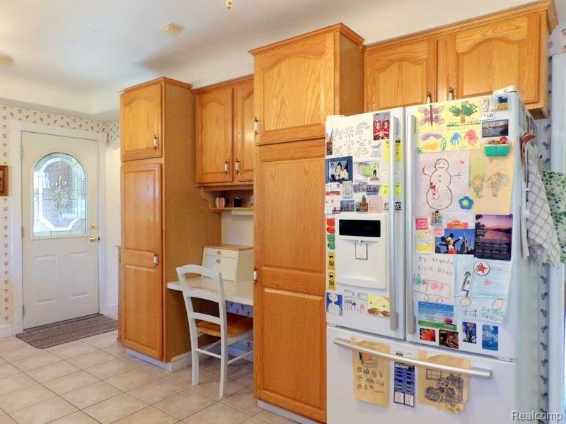 10453 Reeck Road Allen Park, MI 48101 - Photo 34 of 63 102_2133.JPG