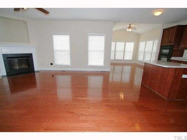 10624 Friendly Neighbor Lane Raleigh, NC 27614 - Photo 4 of 12 Gallery Image 4