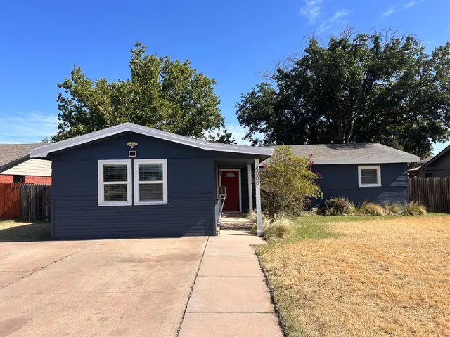 $1,200 | 4806 13th Street, Lubbock, TX 79416
