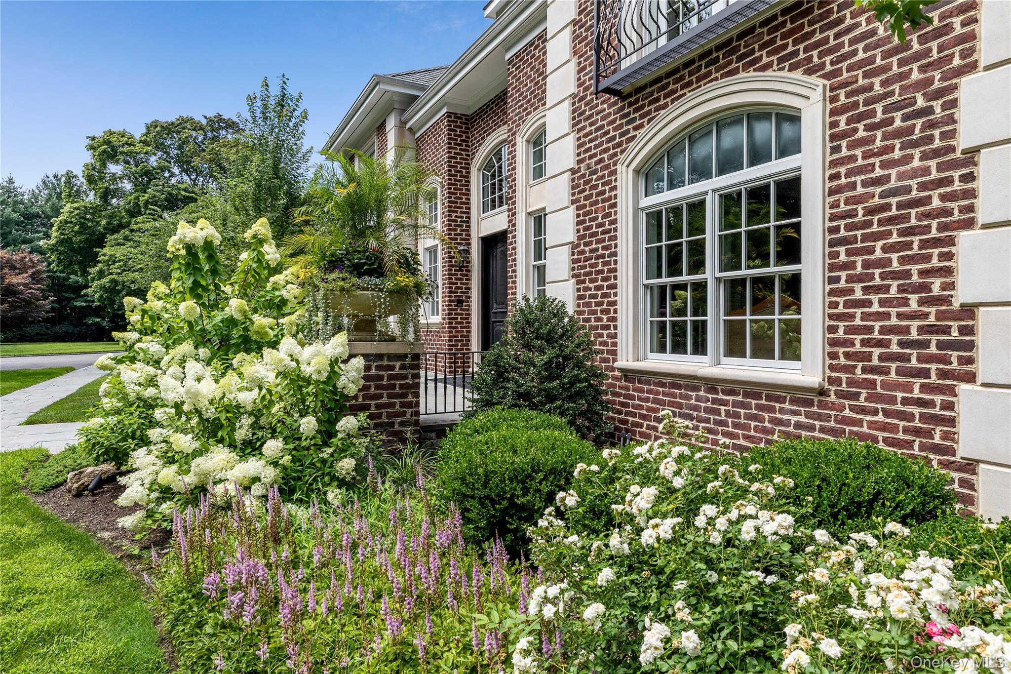 898 Chicken Valley Road Locust Valley, NY 11560 - Photo 33 of 45 Gallery Image 33