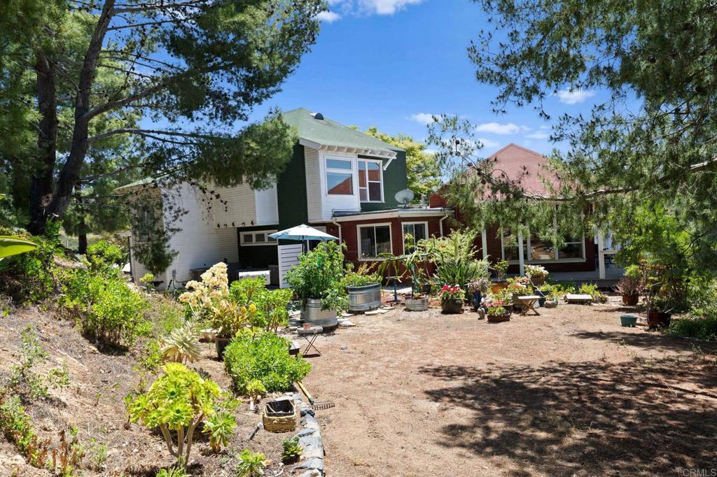 14645 High Valley Road Poway, CA 92064 - Photo 4 of 37