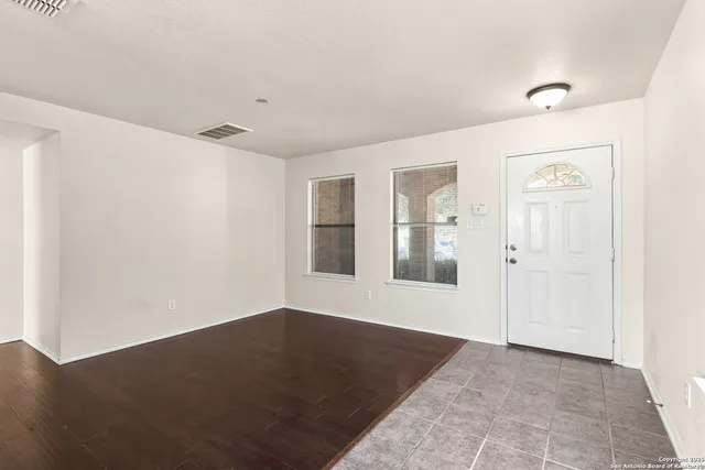 $230,000 | 10132 Villa Del Lago, San Antonio, TX 78245