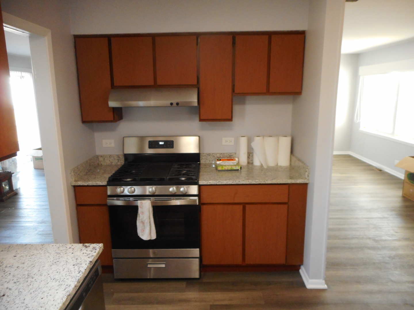 274 Trowbridge Road Elk Grove Village, IL 60007 - Photo 3 of 27 Gallery Image 3