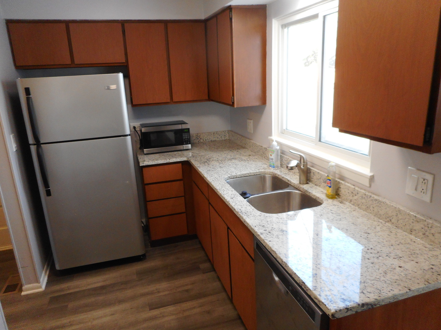 274 Trowbridge Road Elk Grove Village, IL 60007 - Photo 5 of 27 Gallery Image 5