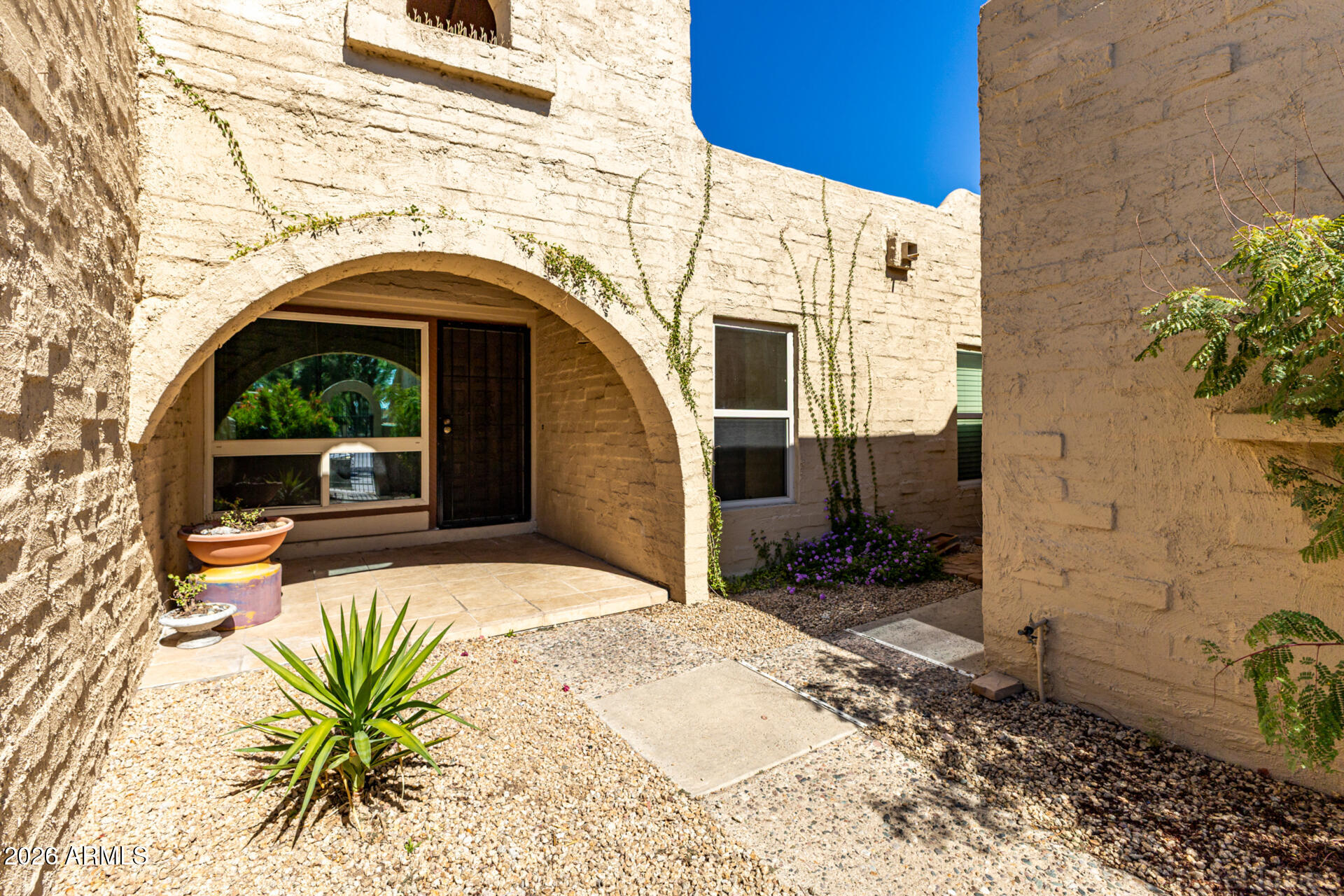 3004 West Phelps Road Phoenix, AZ 85053 - Photo 5 of 34 a view of a entryway door front of house