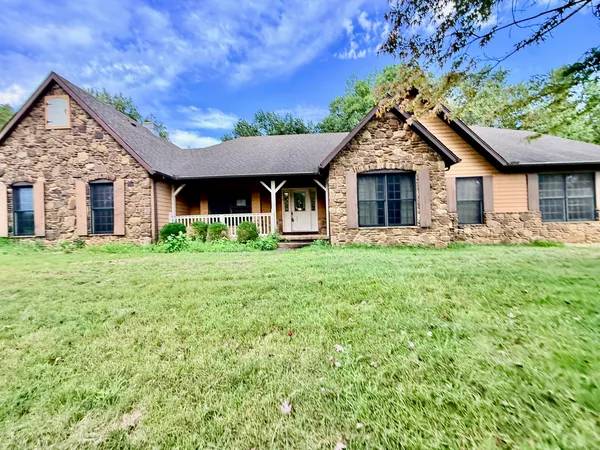 $400,000 | 2650 Highway 127, Cobden, IL 62920