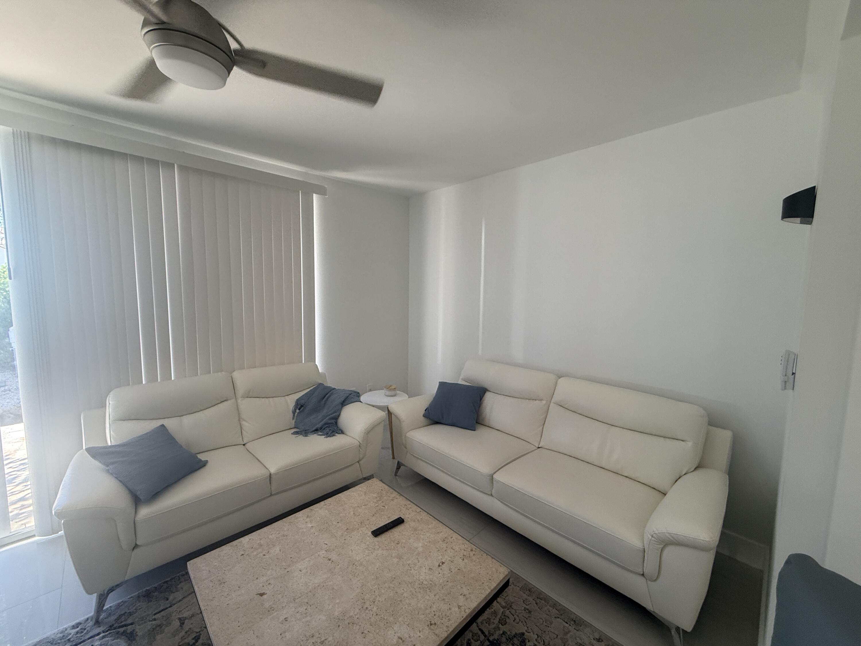 972 Jeffery Street Boca Raton, FL 33487 - Photo 5 of 13 4