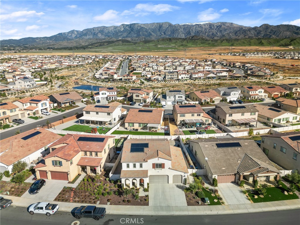 5917 Verde Way Banning, CA 92220 - Photo 4 of 46