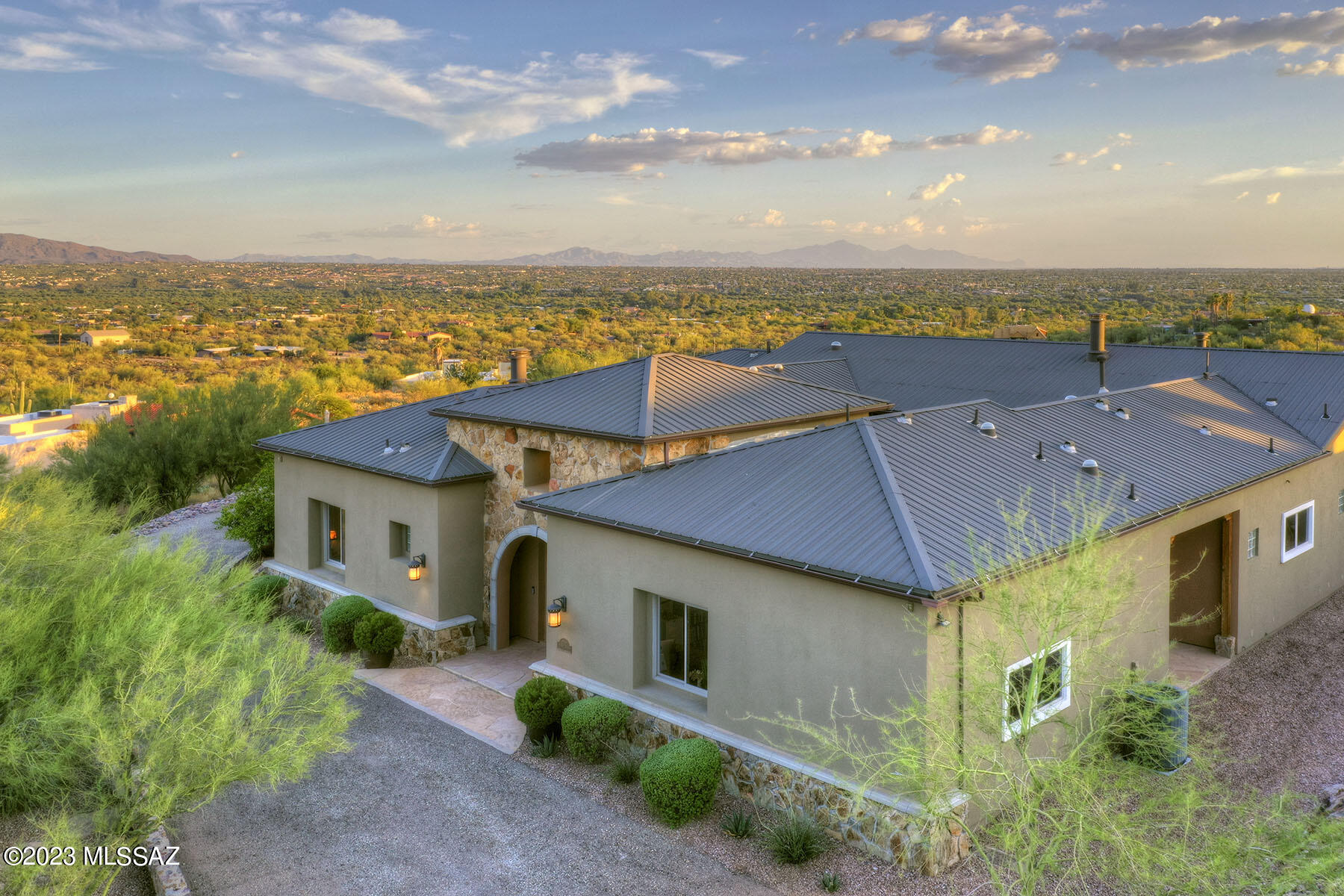 3052 North Deer Track Road Tucson, AZ 85749 - Photo 1 of 47 Gallery Image 1