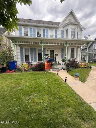 $1,400 | 409 East Penn Street, Bedford, PA 15522