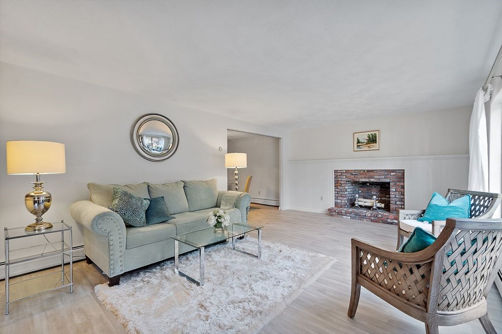 69 Morrison Road West Wakefield, MA 01880 - Photo 3 of 23 Gallery Image 3