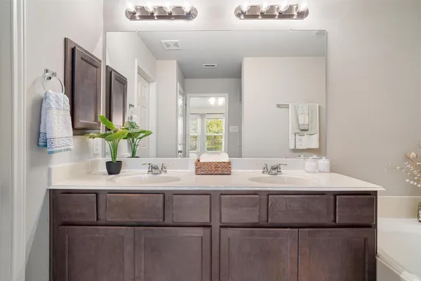 $230,000 | 523 North 1st Street, La Porte, TX 77571