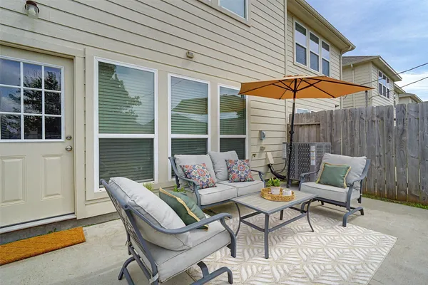 $230,000 | 523 North 1st Street, La Porte, TX 77571