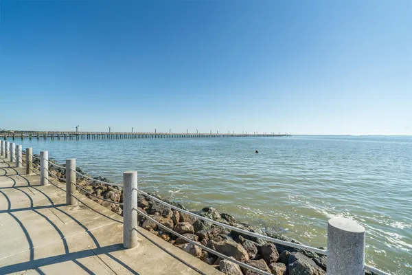 $230,000 | 523 North 1st Street, La Porte, TX 77571