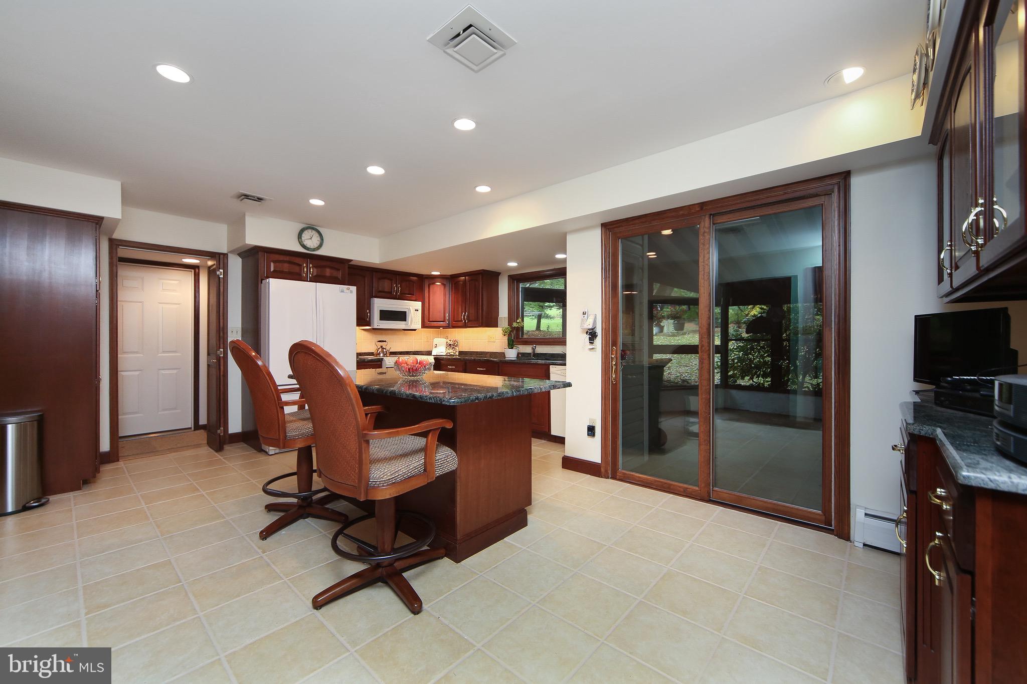 1069 Pebble Hill Road Furlong, PA 18925 - Photo 15 of 25