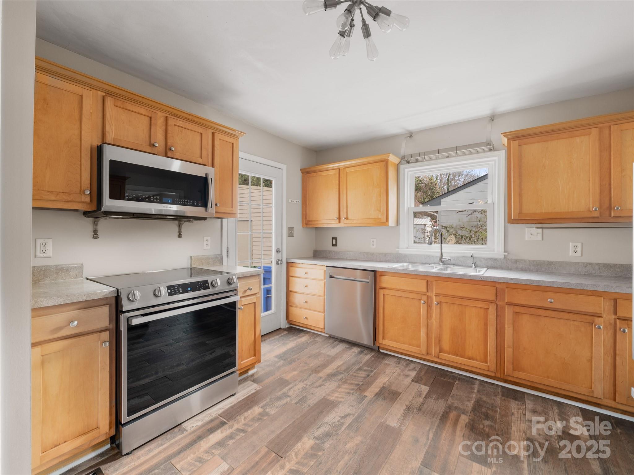 184 London Road Asheville, NC 28803 - Photo 12 of 29