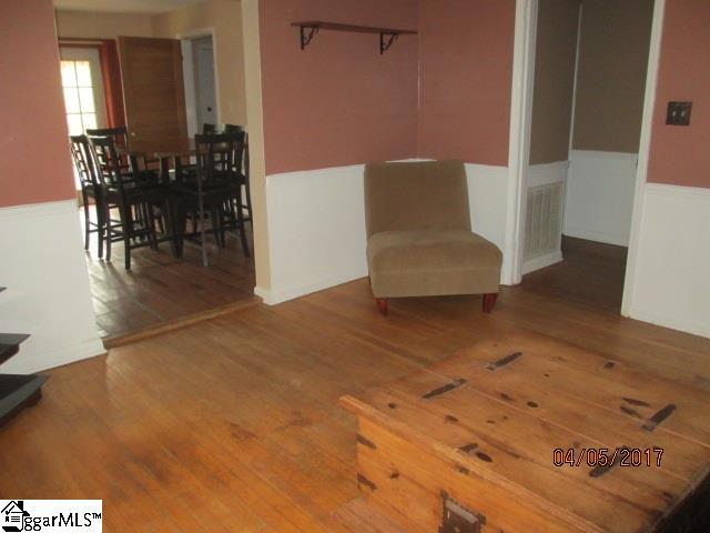 175 Motlow Creek Road Campobello, SC 29322 - Photo 6 of 36
