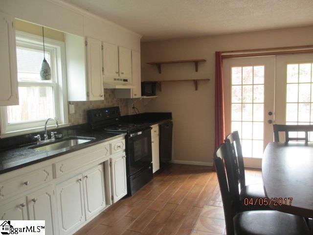 175 Motlow Creek Road Campobello, SC 29322 - Photo 7 of 36