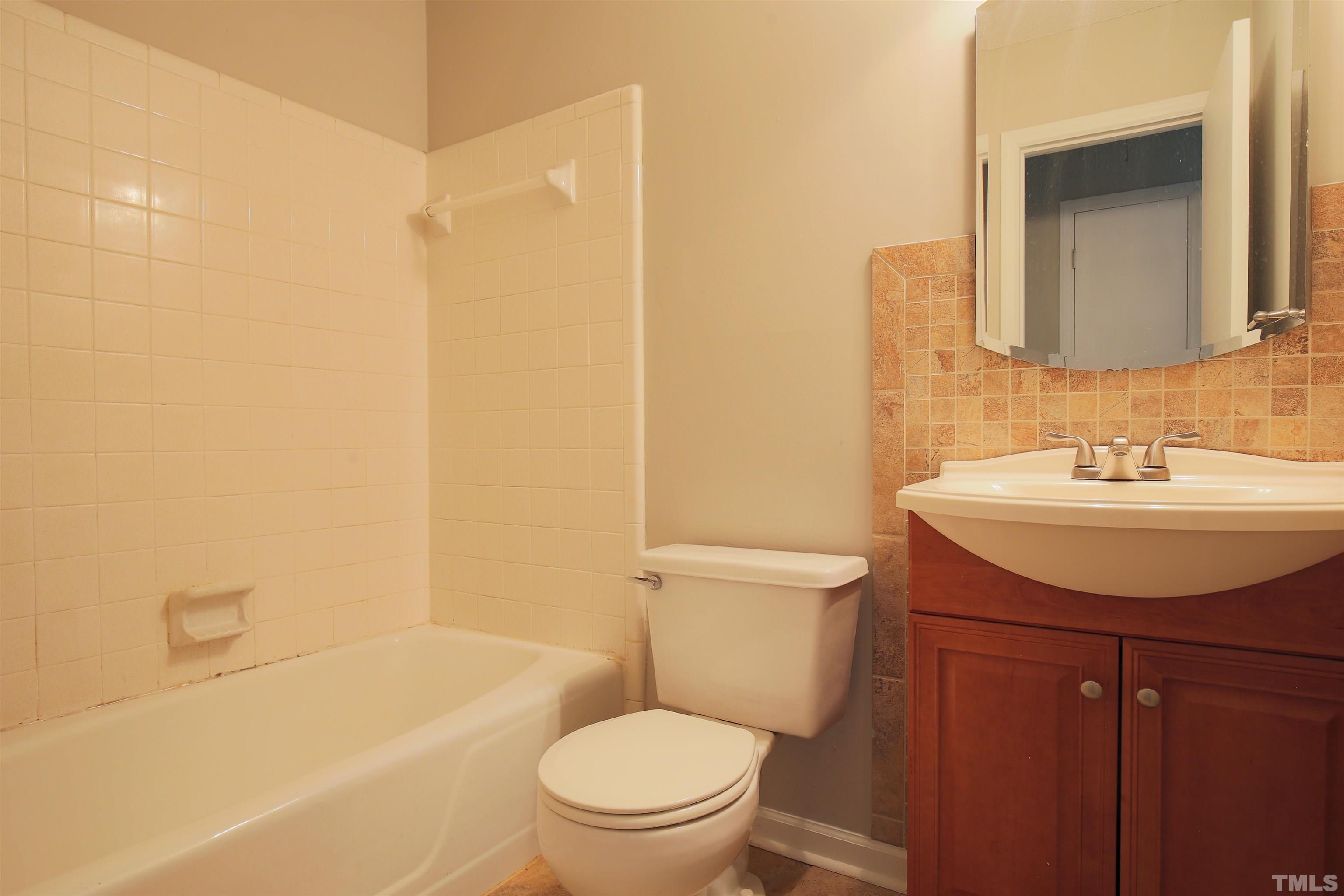 535 Southeast Maynard Road Cary, NC 27511 - Photo 18 of 22 Gallery Image 18