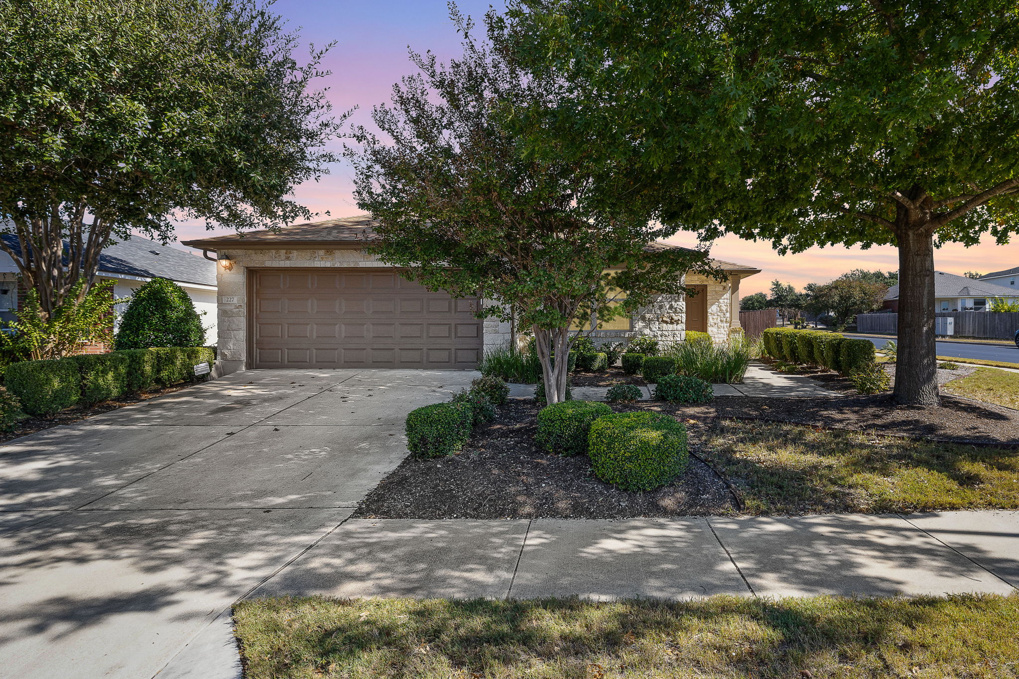 227 Avalanche Avenue Georgetown, TX 78626 - Photo 2 of 27