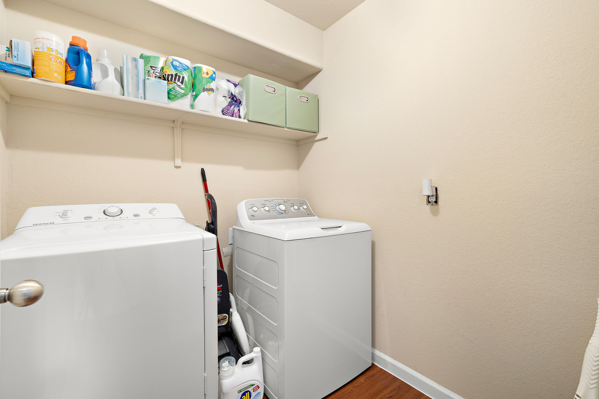 227 Avalanche Avenue Georgetown, TX 78626 - Photo 20 of 27 Laundry Room in Hallway