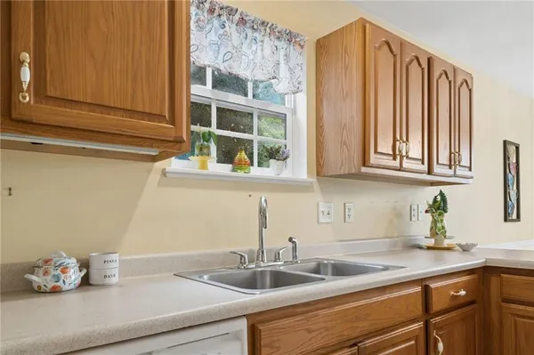 $270,000 | 108 Merion Court, Greensburg, PA 15601