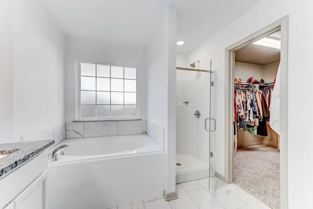 $2,100 | 204 Shoreview Drive, Conroe, TX 77303