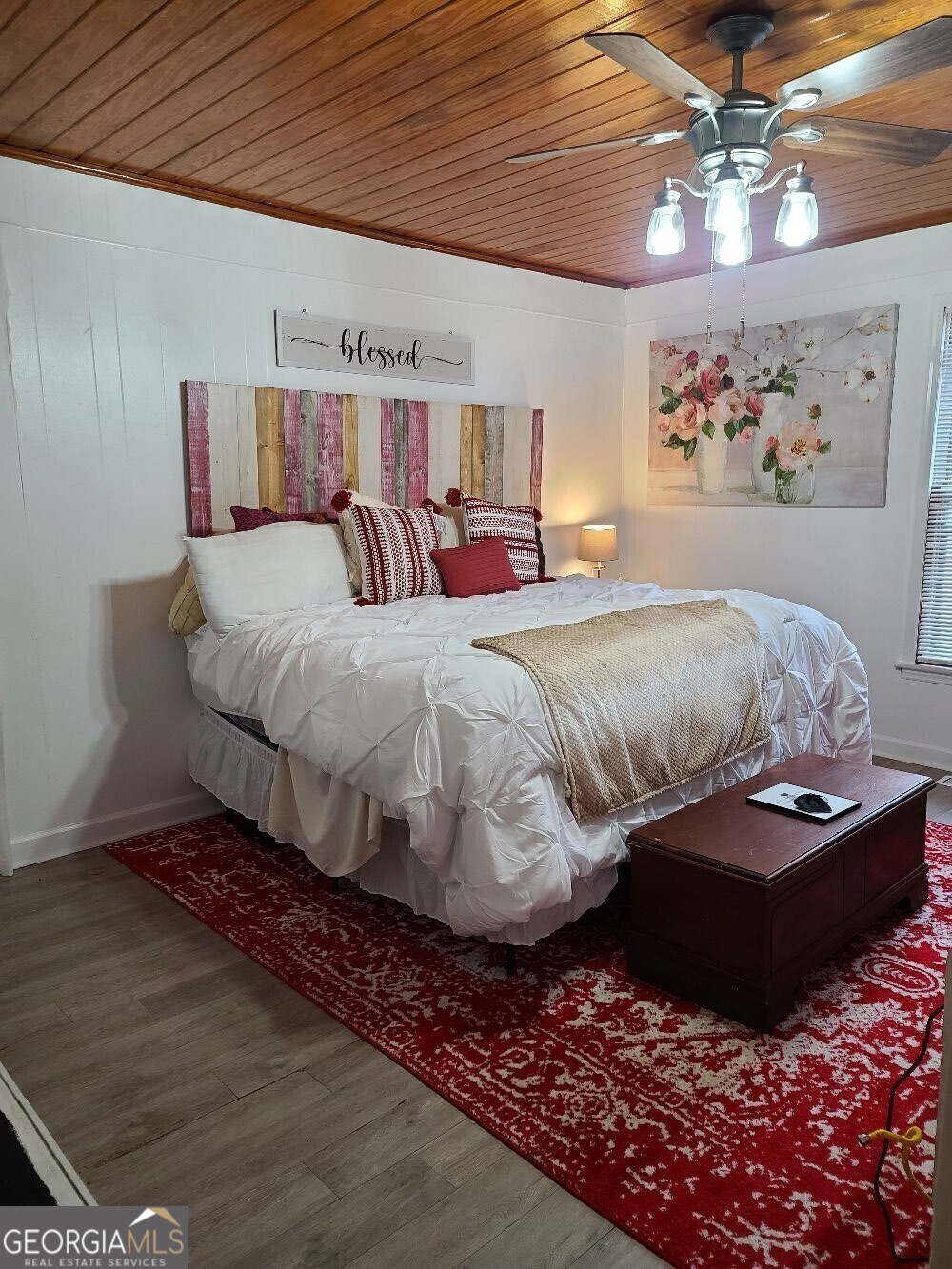 904 Park Avenue LaGrange, GA 30240 - Photo 1 of 11 a bed room with a bed