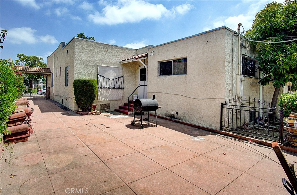701 Westminster Avenue Alhambra, CA 91803 - Photo 24 of 35 a view of a terrace
