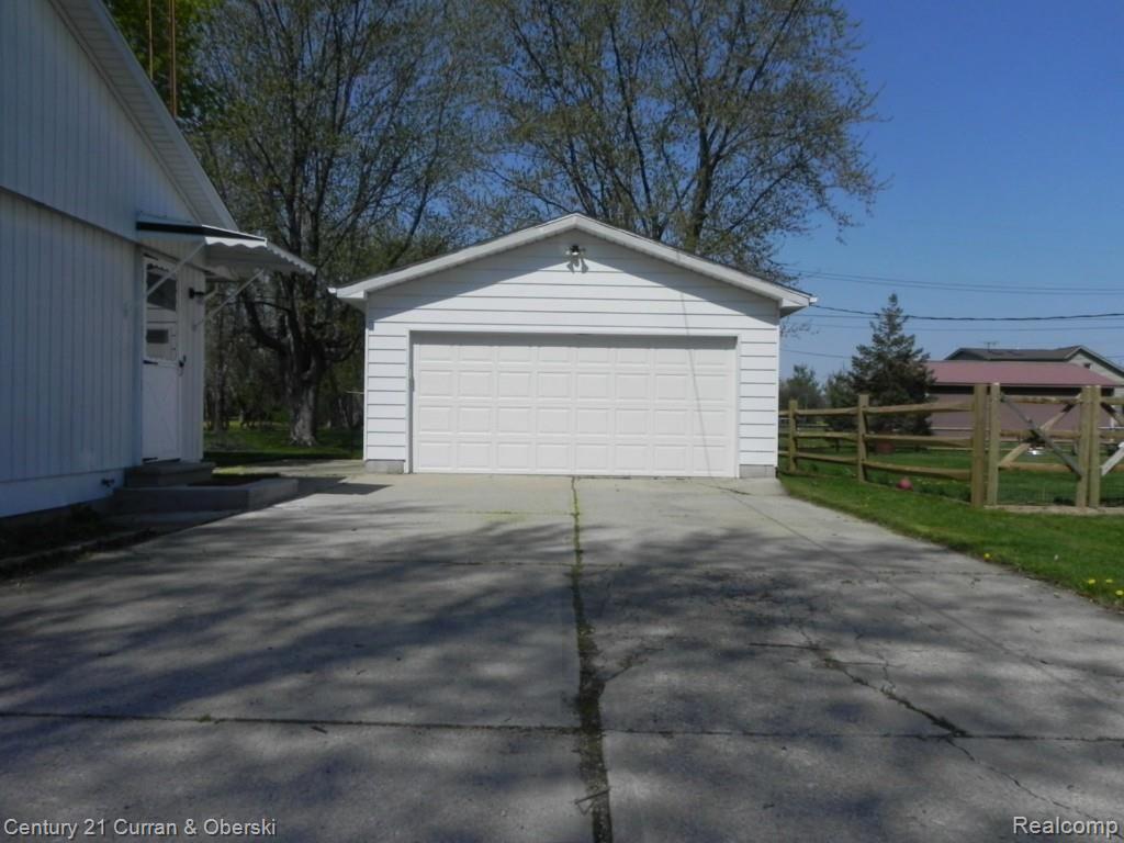 612 Cherry Road Monroe, MI 48161 - Photo 3 of 31