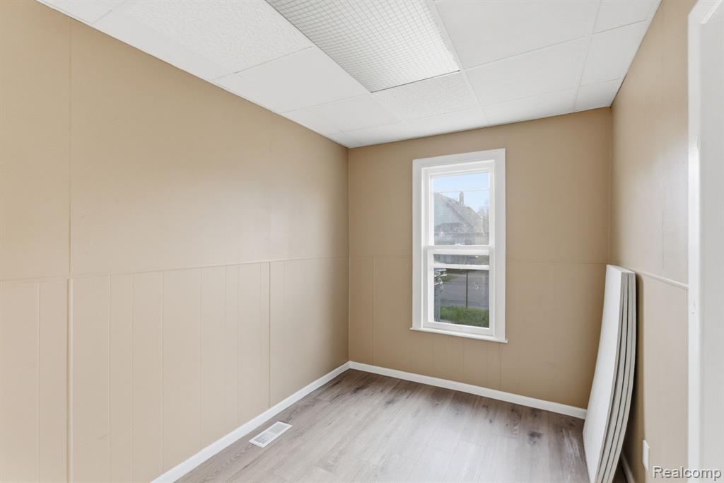 81 East Henry Street River Rouge, MI 48218 - Photo 8 of 11