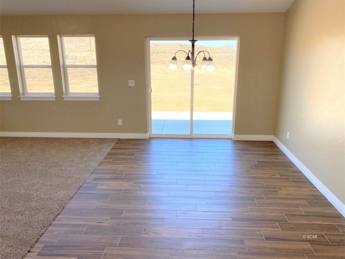 809 Stageline Loop Elko, NV 89801 - Photo 9 of 29 Gallery Image 9