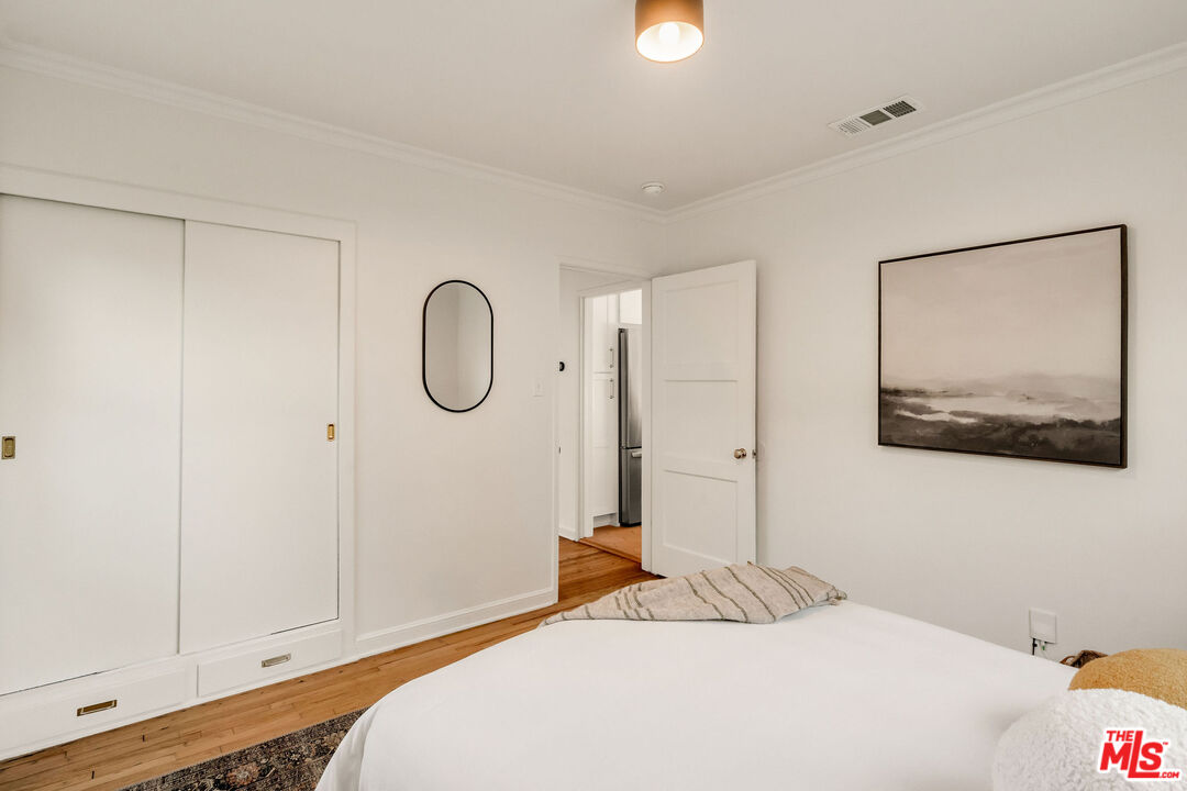 930 North Keystone Street Burbank, CA 91506 - Photo 14 of 29