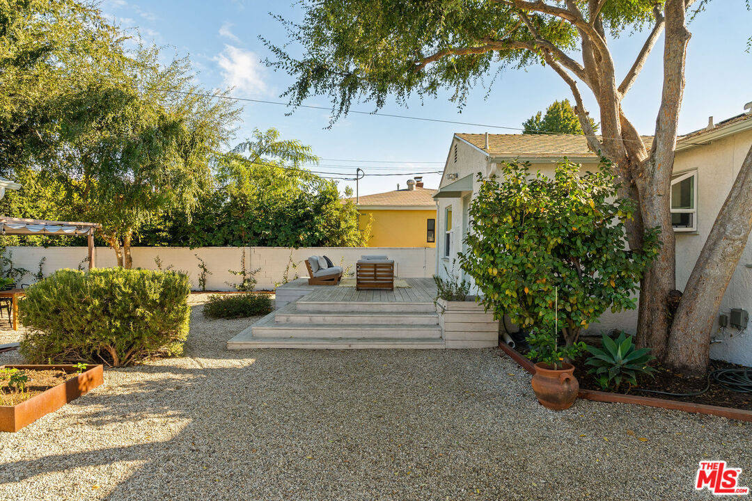 930 North Keystone Street Burbank, CA 91506 - Photo 18 of 29