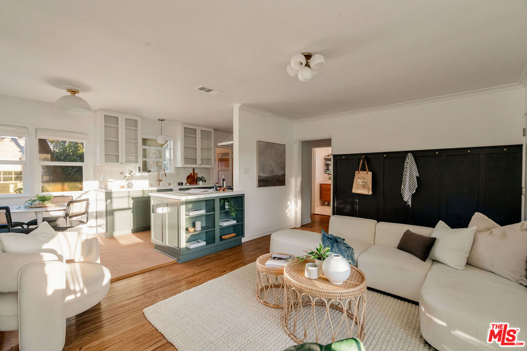 930 North Keystone Street Burbank, CA 91506 - Photo 2 of 29