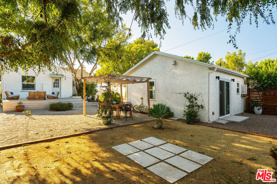 930 North Keystone Street Burbank, CA 91506 - Photo 26 of 29