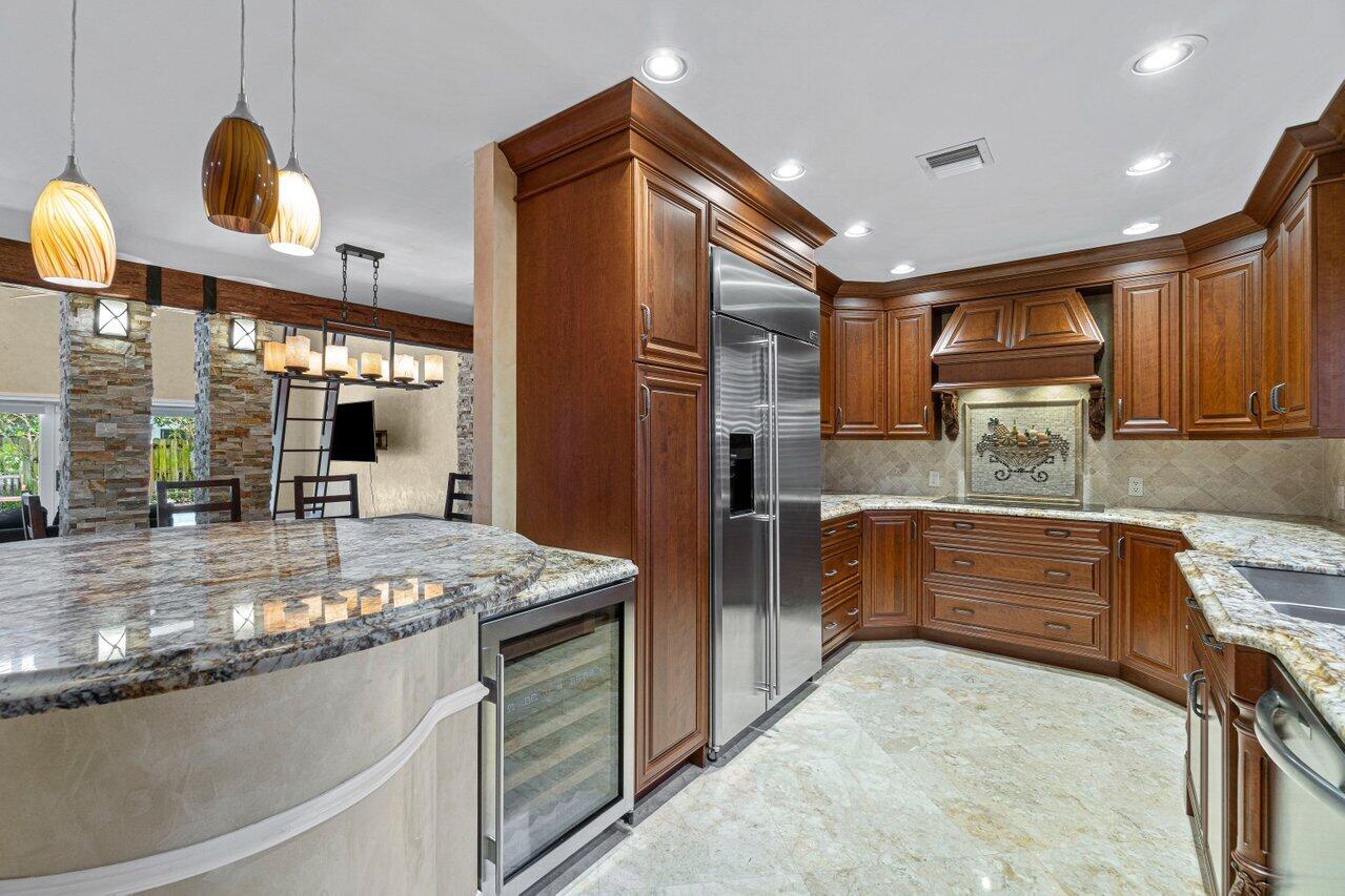 870 Northwest 7th Street Boca Raton, FL 33486 - Photo 9 of 38 009-870Northwest7thAvenue-BocaRaton-FL-3