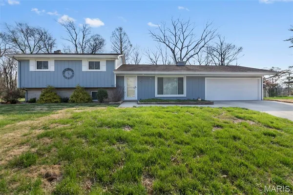 $341,900 | 1728 Ridgeway Drive, Cape Girardeau, MO 63701