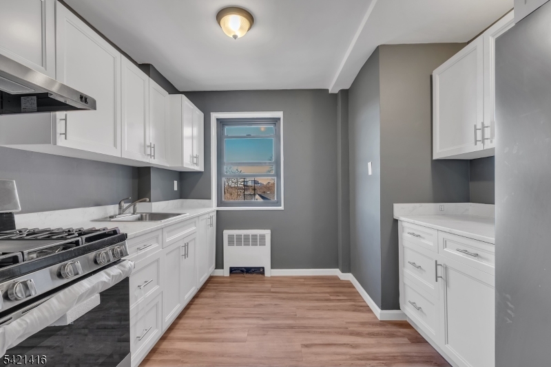 208 Anderson Street Hackensack, NJ 07601 - Photo 9 of 15