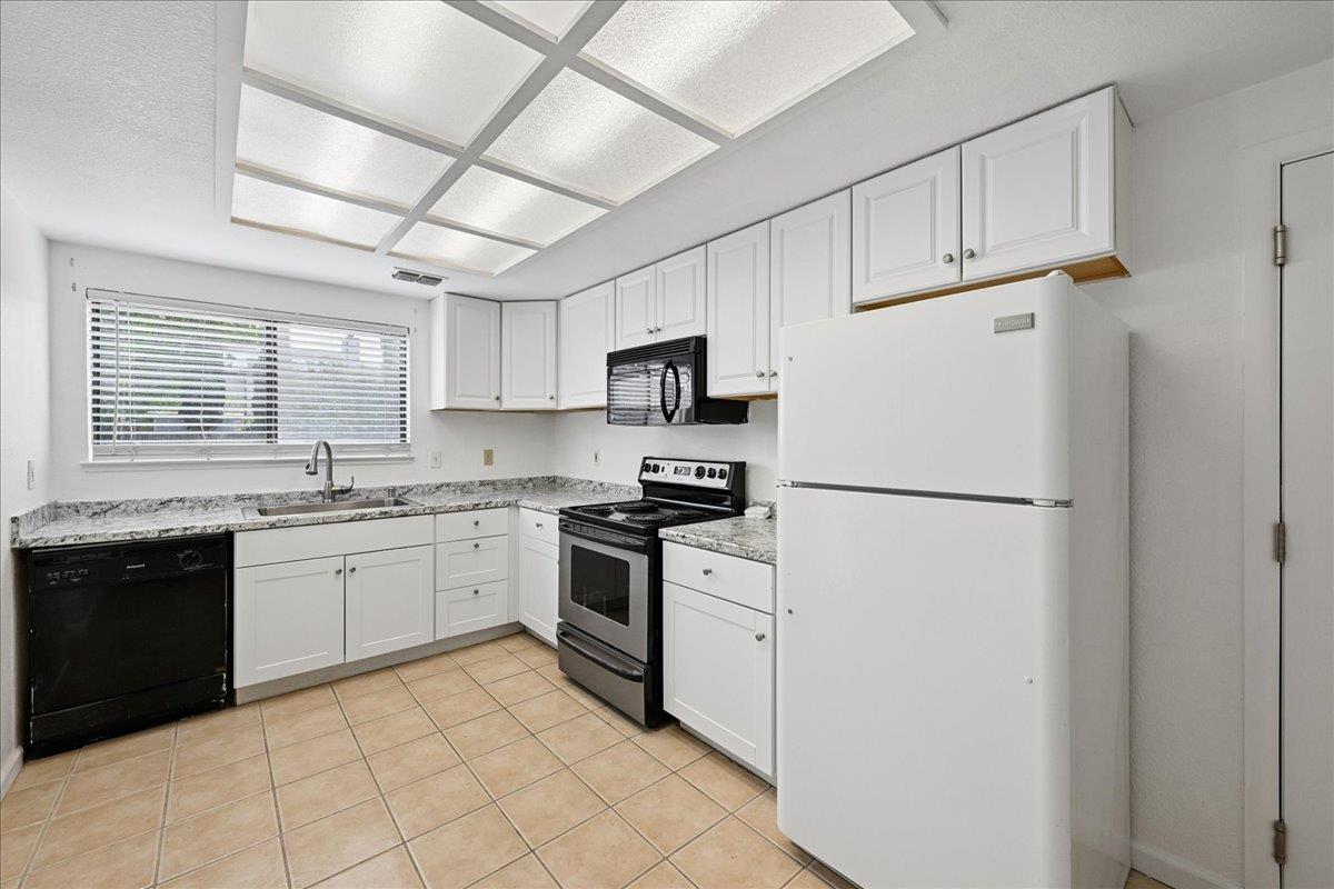 6830 Calvine Road Sacramento, CA 95823 - Photo 16 of 34