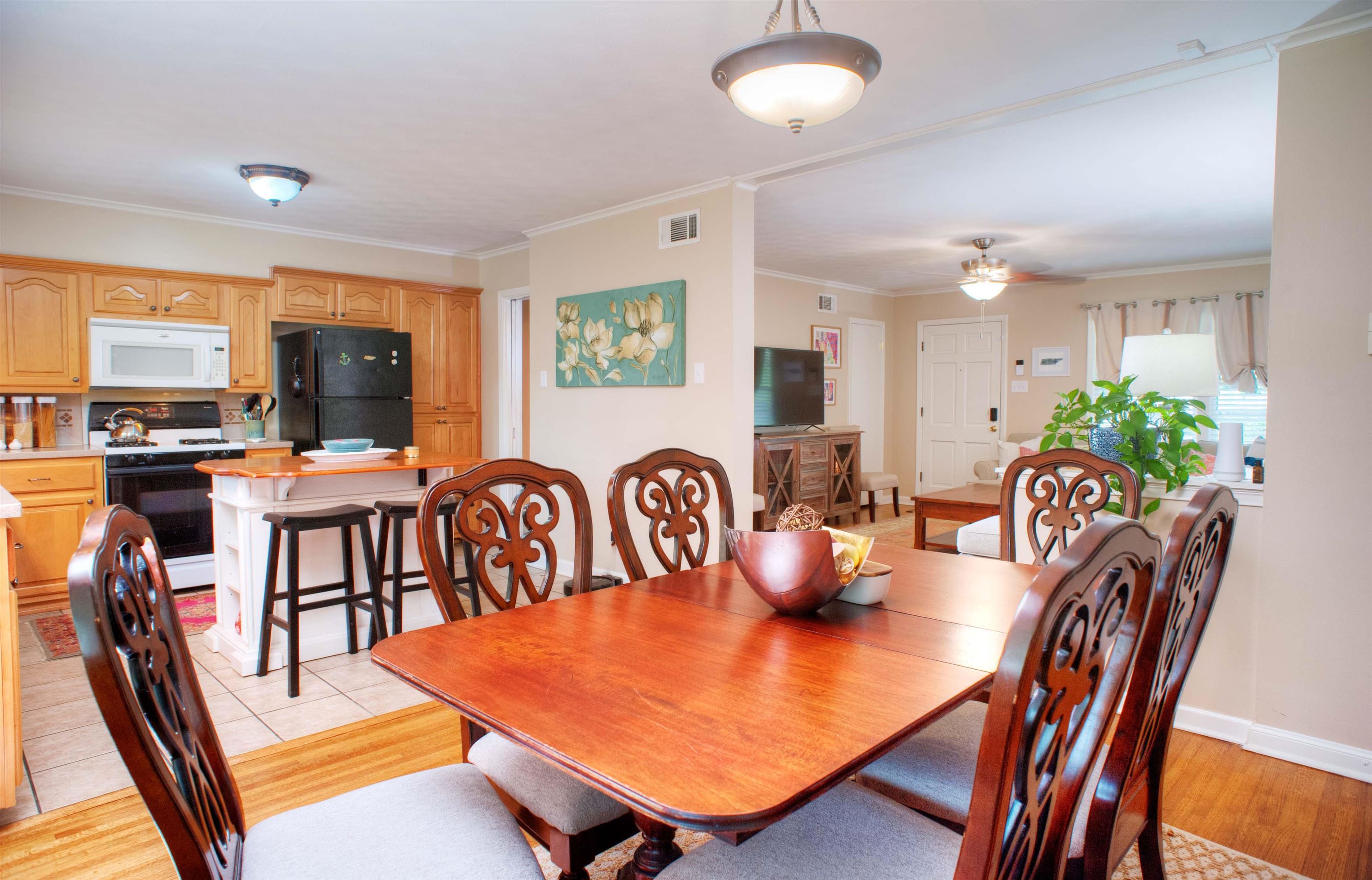 5093 Sequoia Road Memphis, TN 38117 - Photo 6 of 14 Gallery Image 6