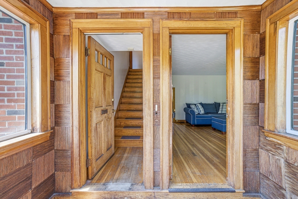 126 Brookfield Road Winthrop, MA 02152 - Photo 7 of 39