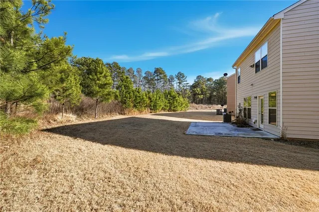 a view of street with large building