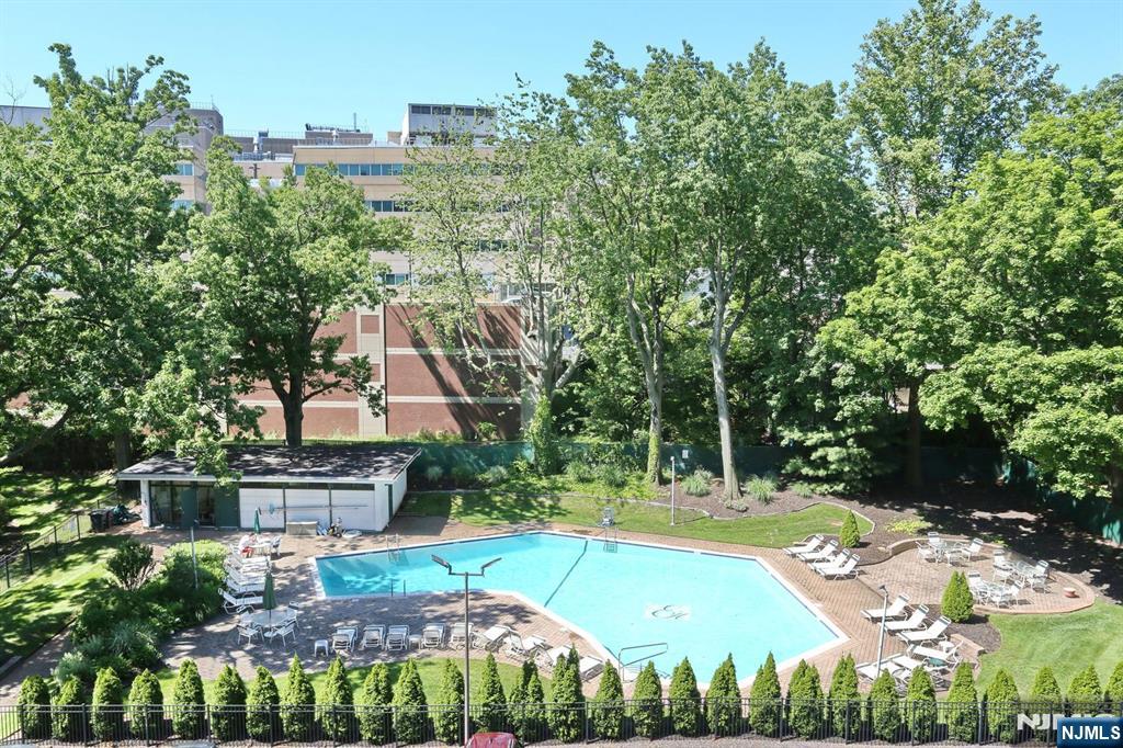 301 Beech Street, Unit 2H Hackensack, NJ 07601 - Photo 35 of 38