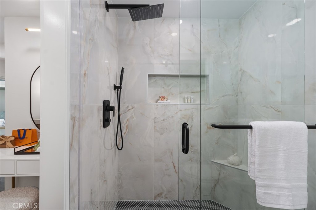 13762 Palace Way Tustin, CA 92780 - Photo 24 of 43