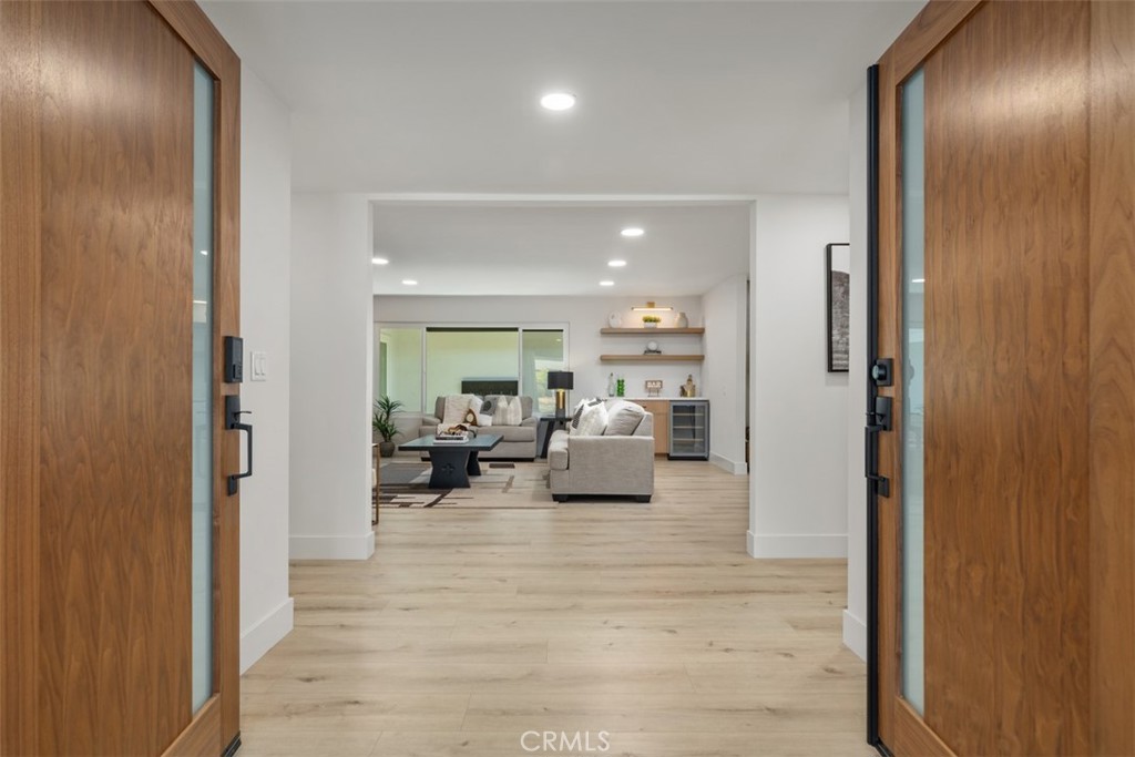 13762 Palace Way Tustin, CA 92780 - Photo 4 of 43