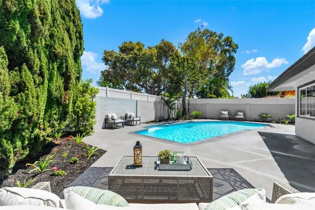 $2,279,900 | 13762 Palace Way, Tustin, CA 92780