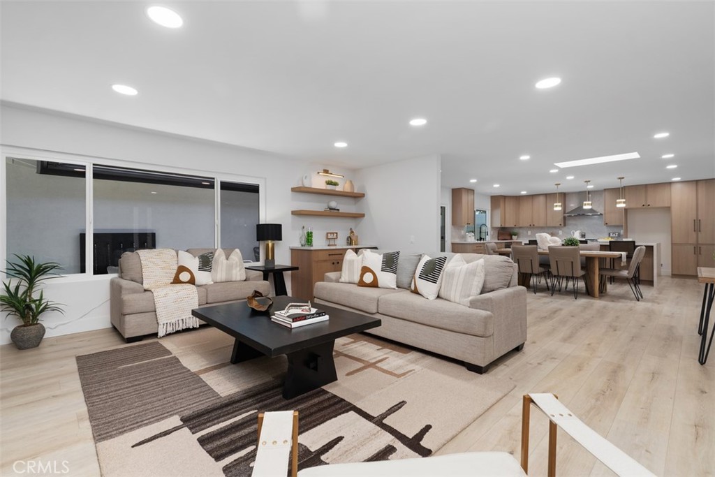 13762 Palace Way Tustin, CA 92780 - Photo 7 of 43