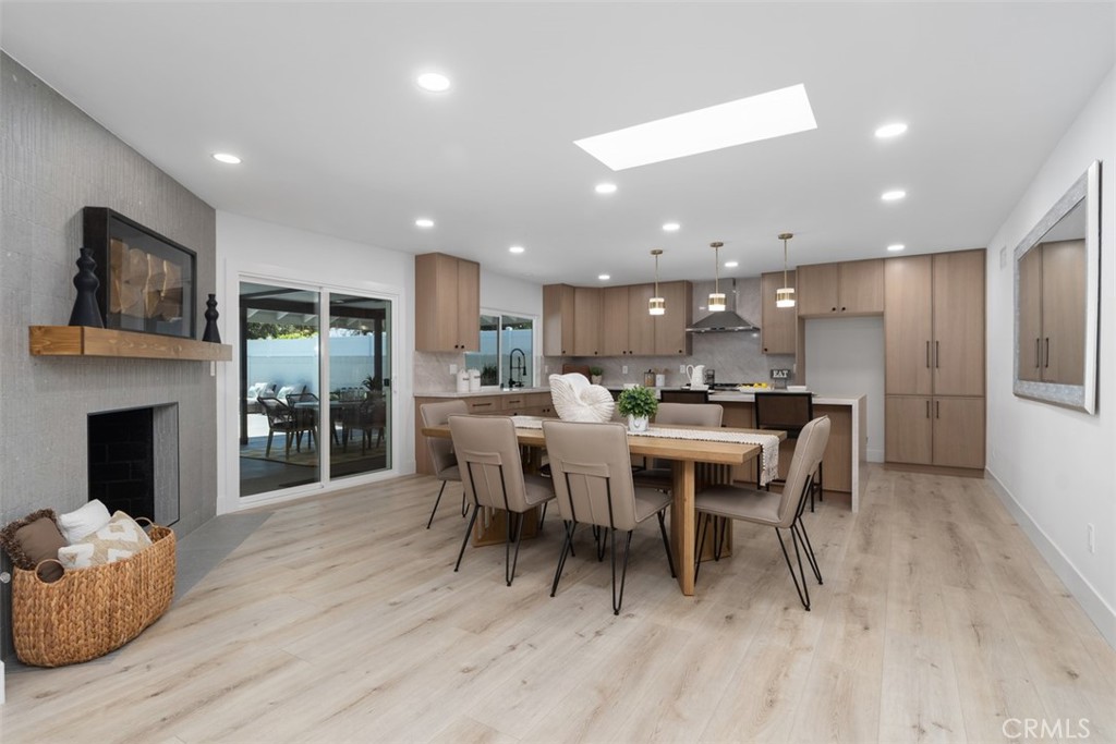 13762 Palace Way Tustin, CA 92780 - Photo 8 of 43